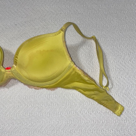 Victoria’s Secret bra - Picture 4 of 5